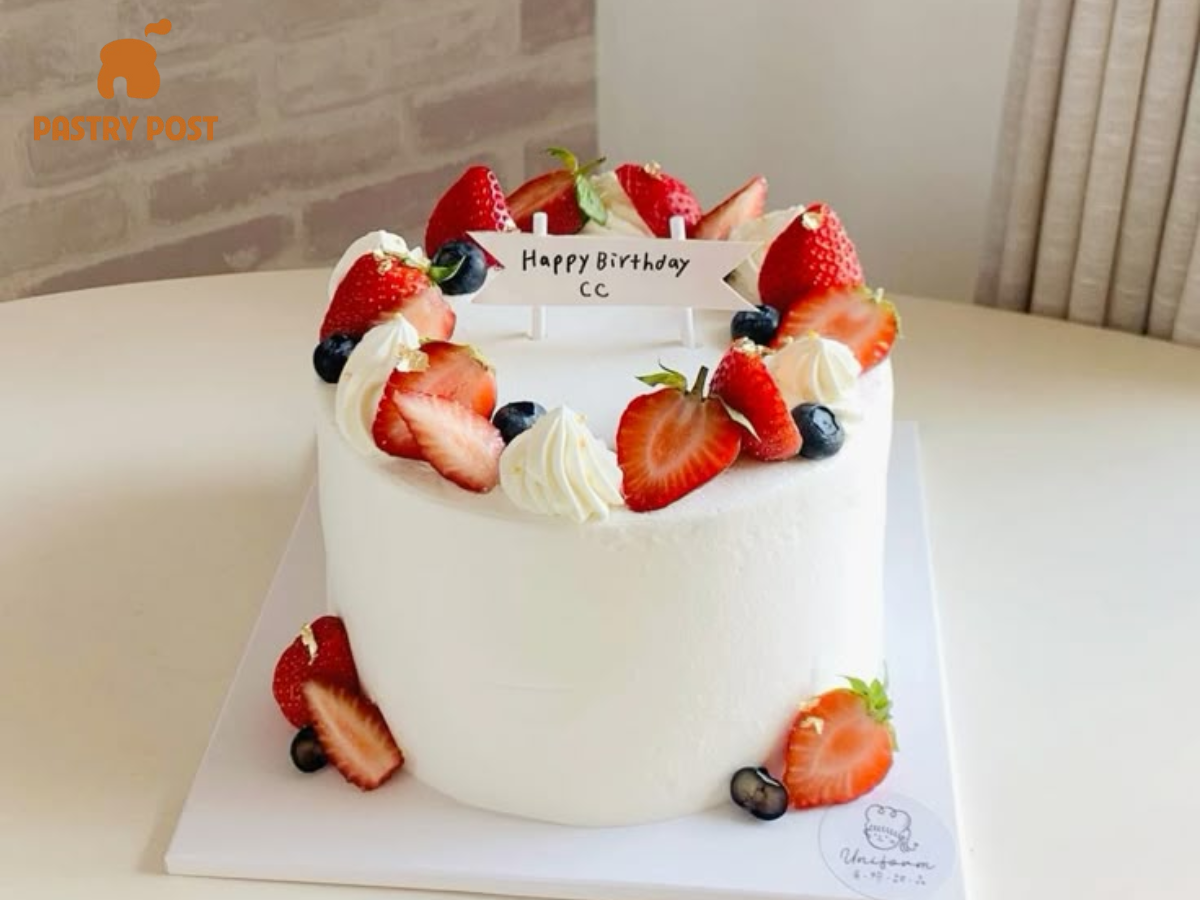 Bánh sinh nhật dâu tây