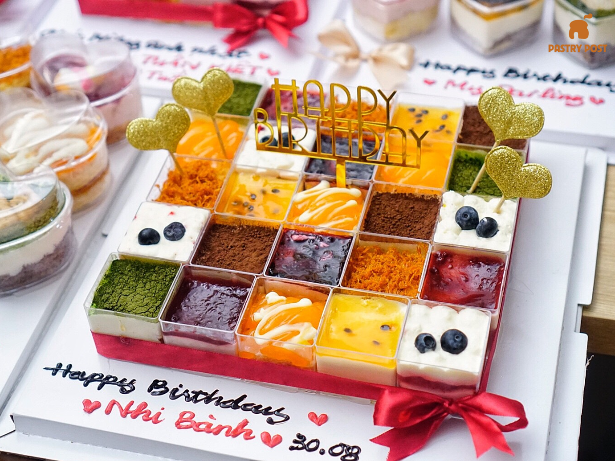 Bánh mousse nhiều vị